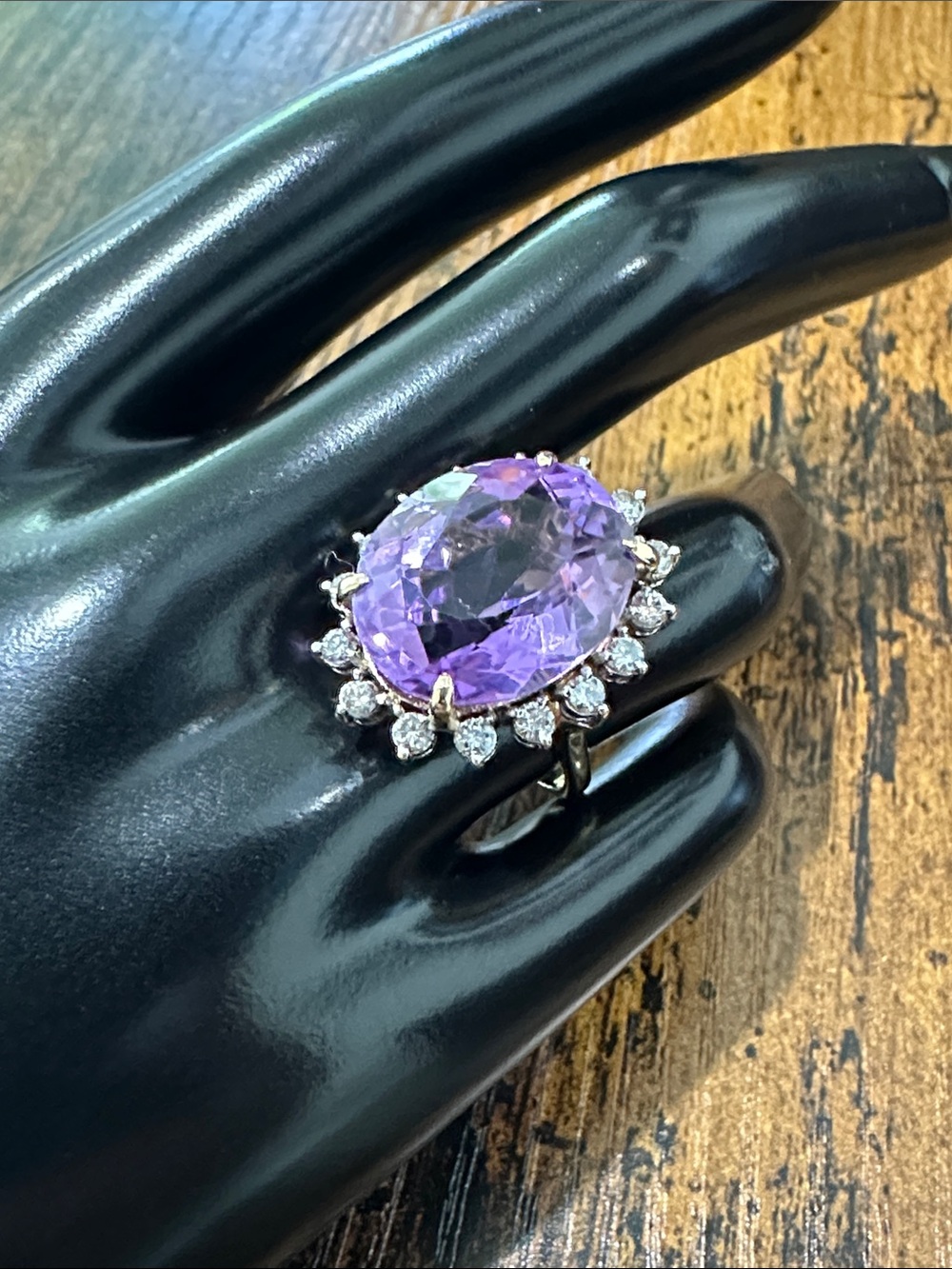 Large Vintage Amethyst Diamond Cocktail Gold Ring 18kt